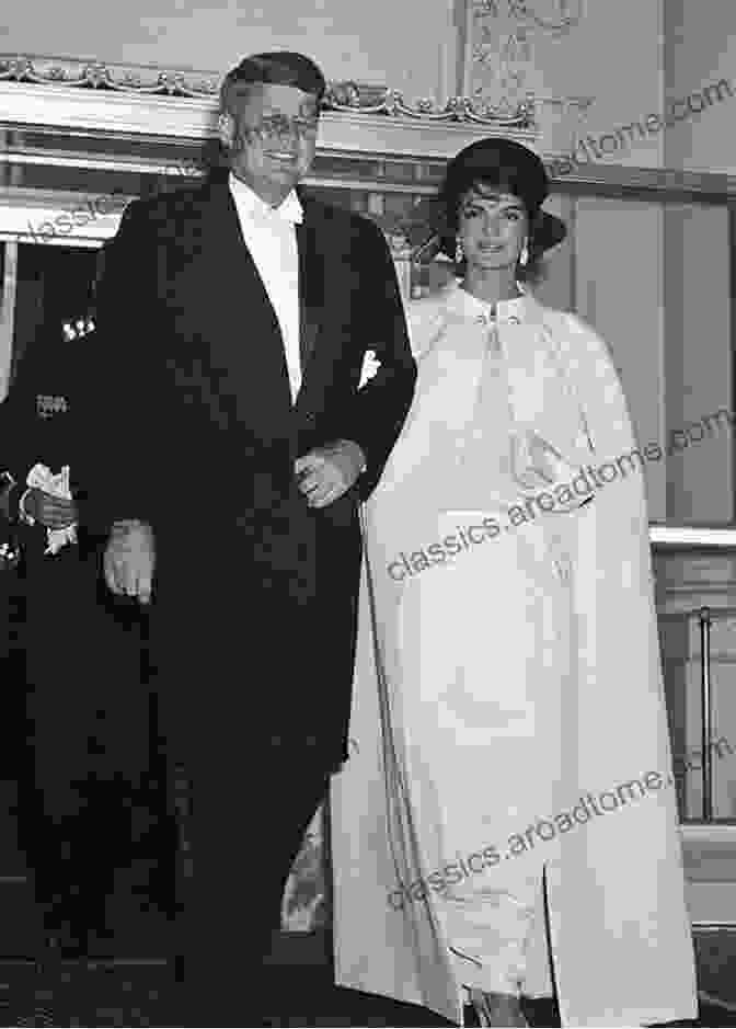 Jackie Kennedy And Oleg Cassini At A Fashion Show Jackie And Cassini: A Fashion Love Affair